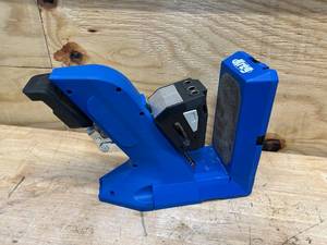 lot 104 image: KREG Pocket-Hole Jig 720