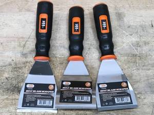 lot 156 image: Lot of 3 - Bent Blade Scraper