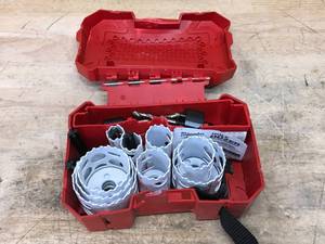lot 27 image: Milwaukee Hole Dozer Hole Saw Kit Model # 58-12-0763