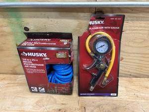 lot 186 image: HUSKY 14 x 25 ft Recoil Air Hose with Inflation GunGauge