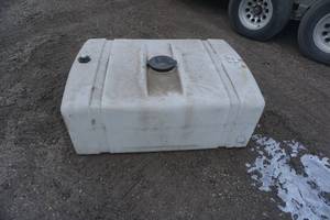 110 Gallon Low Profile Poly Liquid Tank