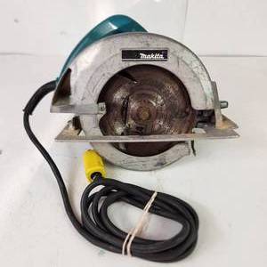 lot 3 image: Makita 5007 120V Circular Saw Tested Works Good Condition