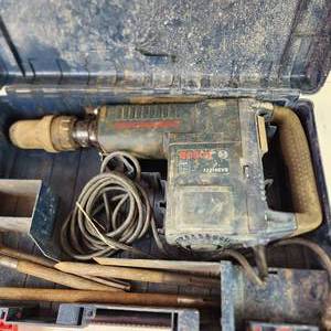 lot 25 image: Bosch 11316EVS Hammer Drill Runs Good Condition