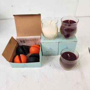 lot 48 image: PartyLite Candles Halloween Night Aroma Melts Two Mulberry And One Iced Snowberries Glass Candles New Open Box