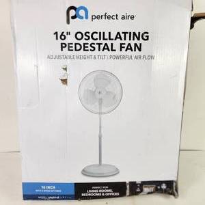 lot 88 image: Perfect Aire 16 Oscillating Pedestal Fan Adjustable Height & Tilt White