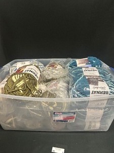 Assorted Tote of Bernat Blanket Yarn