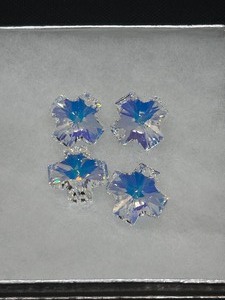 4 Swarovski Equal Cross Crystals
