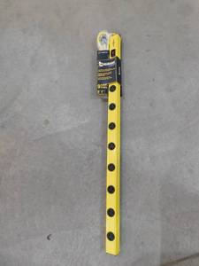 lot 36 image: New - Yellow Jacket 5 ft. 9-Outlet Metal Heavy-Duty Power Strip with Mounting Brackets