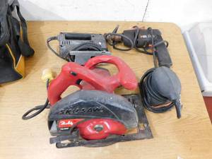 lot 18 image: Power Tools Lot