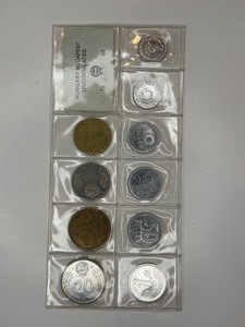 LOT OF FOREIGN COINS