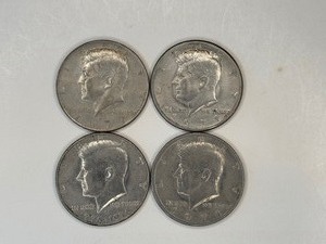 LOT OF KENNEDY HALF DOLLARS MIXED DATES - D