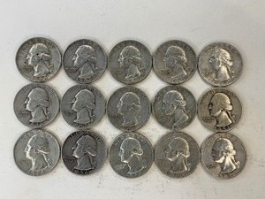 LOT OF 15 SILVER QUARTERS MIXED DATES