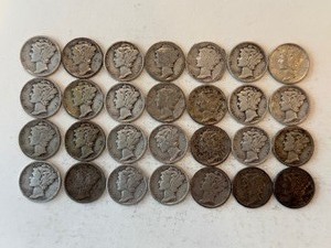 LOT OF 28 MERCURY DIMES MIXED DATES