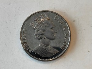 1992 GIBRALTAR CHARIOT RACING CROWN SILVER COIN