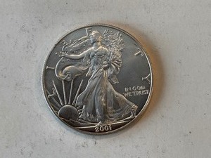 2001 AMERICAN EAGLE SILVER DOLLAR