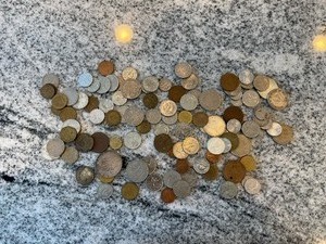 LOT OF MIXED FOREIGN COINS 11OZ