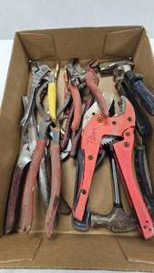 lot 22 image: Tool Lot, Pliers and SnipsShears