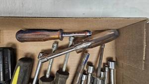 lot 146 image: Nut Driver Lot