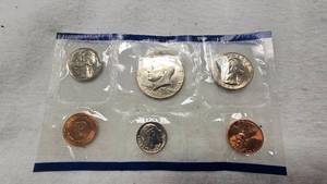 lot 160 image: 85 Mint Proof Set
