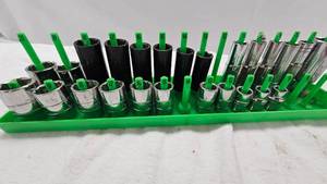 lot 194 image: Assorted 38 Drive Sockets