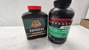 lot 253 image: Reloading Powder