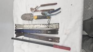 lot 279 image: Pry Bars, Pliers, Slim Jim Breaker Bar,