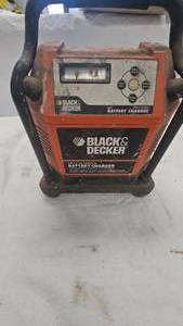 lot 281 image: Black and Decker Battery Charger