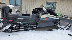 lot 319 image: 1998 Arctic Cat Pantera 580 Snowmobile