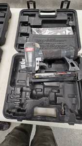 lot 394 image: Senco 18 Ga Brad Nailer