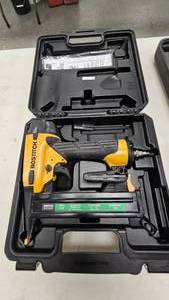 lot 395 image: Bostitch 18 ga Brad Nailer