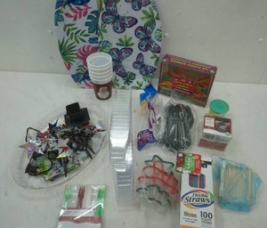 lot 14 image: Party lot with lots of nut cups, plasticware, trays and more