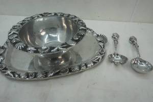 lot 38 image: Mexico silver punch set with tray and utensils