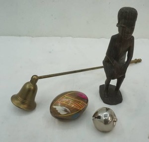 lot 69 image: candle snuffer