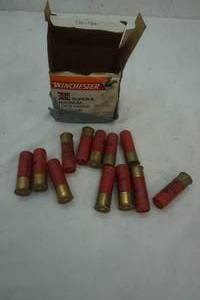 lot 101 image: 12 gauge 3 inches BB shot 78 oz shot. Full box(25)