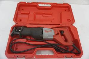 lot 130 image: Milwaukee Heavy-Duty Sawzall