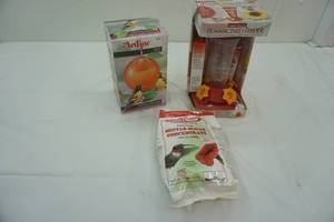 lot 132 image: Hummingbird and Oriole Feeders with Hummingbird Nectar