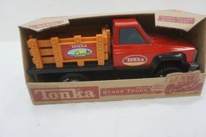 lot 147 image: Tonka Stake Truck. NEW in package