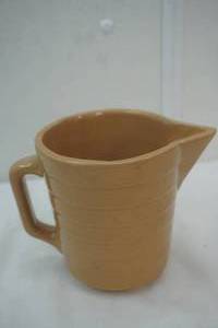 lot 194 image: vintage small pitcher