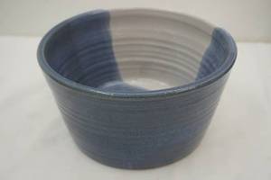 lot 201 image: stoneware bowl