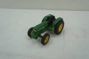 lot 216 image: diecast John Deere Tractor