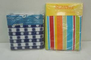 lot 256 image: vinyl tablecloth lot. 2ct. New in package