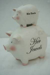 lot 278 image: his tools her jewels piggy bank