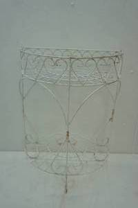 lot 296 image: metal shelfplant stand 2 tall