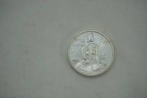 lot 310 image: Cleopatra 2 oz Fine Silver