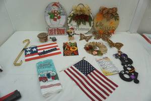 lot 321 image: home decor lot seasonal, butterflies, wreath door hook