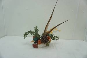 lot 325 image: ceramic mallard flower pot and arrangement