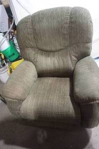 lot 335 image: rocker recliner. hunter green color