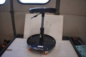 Pneumatic Stool