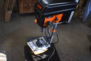 WEN 4214T 5-Amp 12-Inch Variable Speed Cast Iron Benchtop Drill Press with Laser and Work Light