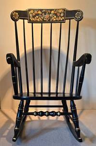 lot 12 image: Vintage Rocking Chair